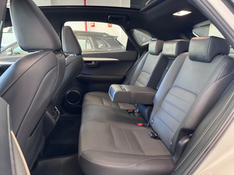 Lexus Nx300 F Sport 2018/2018 COVEL VEICULOS ENCANTADO / Carros no Vale