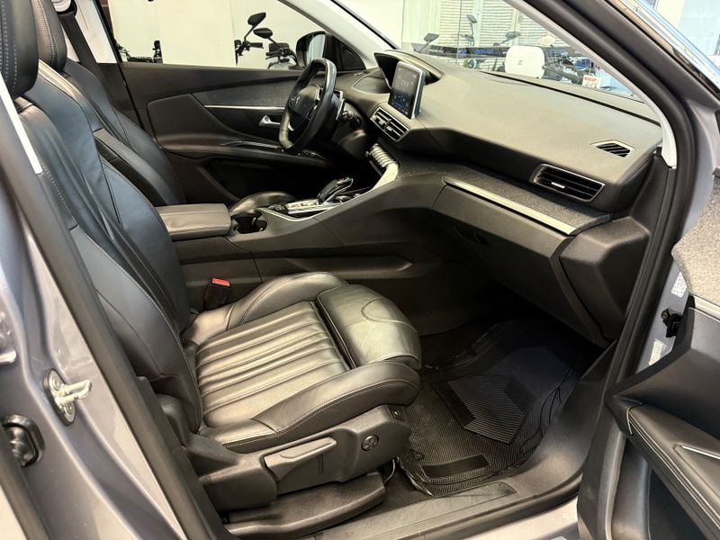 Peugeot 3008 Griffe Pack 1.6 Turbo 16v 2018/2019 COVEL VEICULOS ENCANTADO / Carros no Vale Peugeot 3008 Griffe Pack 1.6 Turbo 16v 2018/2019 COVEL VEICULOS ENCANTADO / Carros no Vale