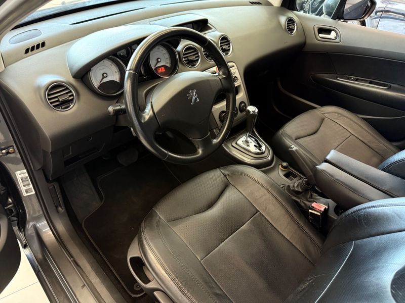 Peugeot 408 Allure 2.0 16v 2011/2012 COVEL VEICULOS ENCANTADO / Carros no Vale