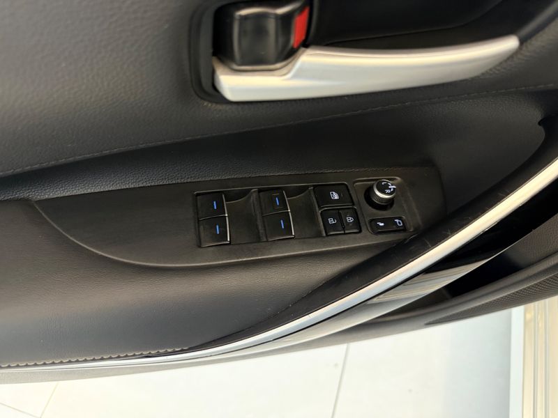 Toyota Corolla Xei 2.0 2023/2023 COVEL VEICULOS ENCANTADO / Carros no Vale