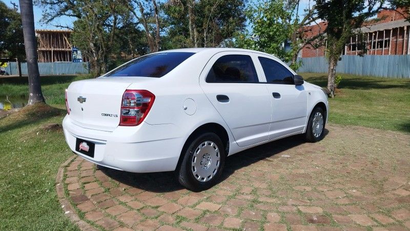 Chevrolet COBALT LS 1.4 2013 GRASSI VEÍCULOS LAJEADO / Carros no Vale Chevrolet COBALT LS 1.4 2013 GRASSI VEÍCULOS LAJEADO / Carros no Vale