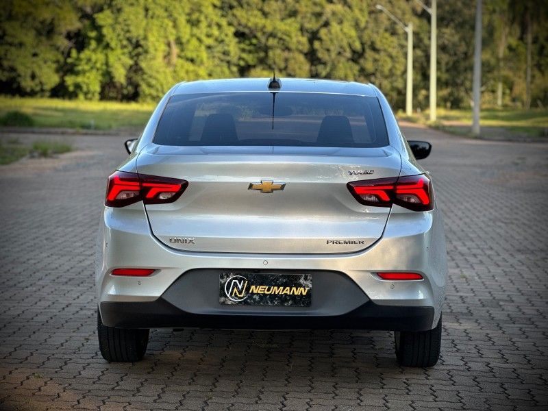 Chevrolet ONIX PLUS PREMIER2 1.0 TURBO 2020 NEUMANN VEÍCULOS ARROIO DO MEIO / Carros no Vale