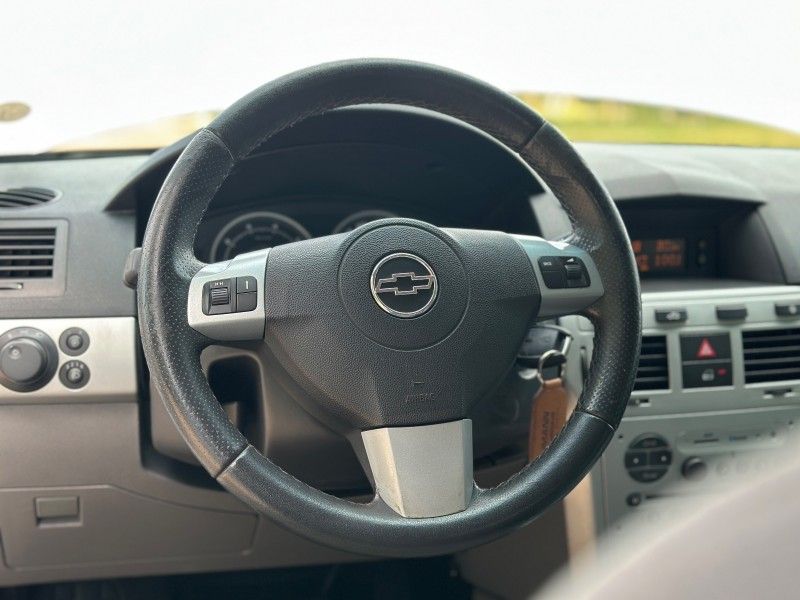 Chevrolet VECTRA ELEGANCE 2.0 2010 NEUMANN VEÍCULOS ARROIO DO MEIO / Carros no Vale