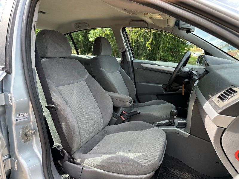Chevrolet VECTRA ELEGANCE 2.0 2010 NEUMANN VEÍCULOS ARROIO DO MEIO / Carros no Vale
