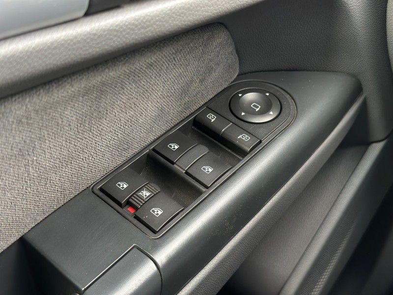 Chevrolet VECTRA ELEGANCE 2.0 2010 NEUMANN VEÍCULOS ARROIO DO MEIO / Carros no Vale