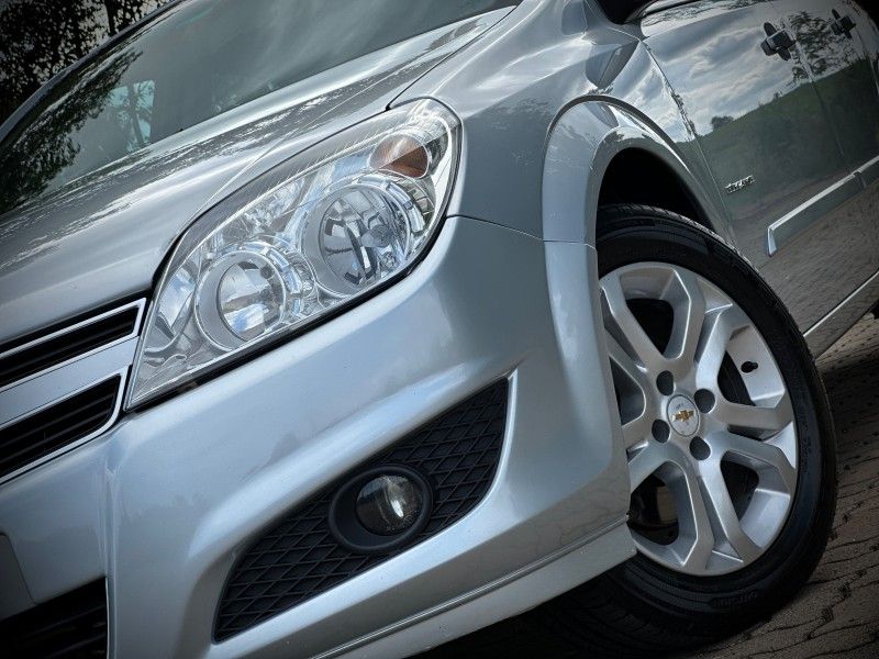 Chevrolet VECTRA ELEGANCE 2.0 2010 NEUMANN VEÍCULOS ARROIO DO MEIO / Carros no Vale