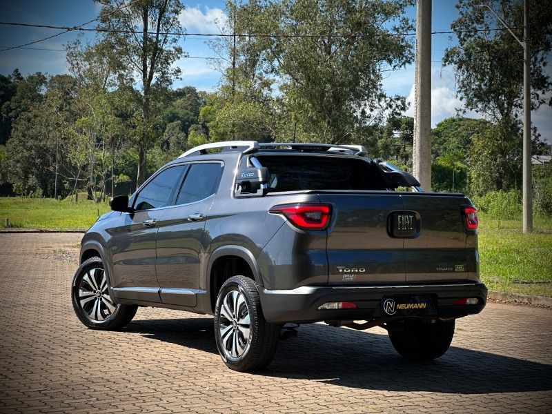 Fiat TORO VOLCANO 2.0 2022 NEUMANN VEÍCULOS ARROIO DO MEIO / Carros no Vale