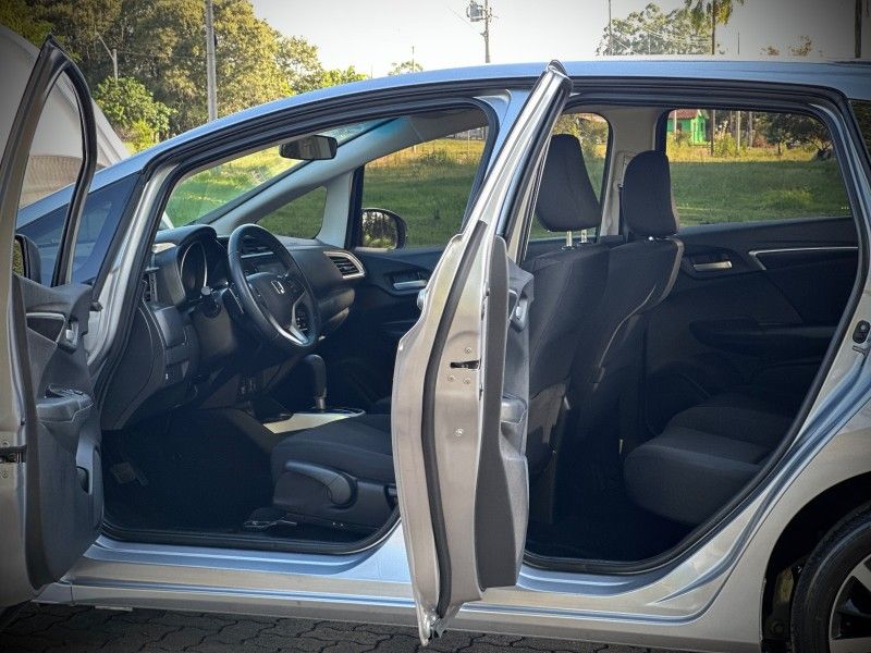 Honda FIT EX 1.5 2020 NEUMANN VEÍCULOS ARROIO DO MEIO / Carros no Vale Honda FIT EX 1.5 2020 NEUMANN VEÍCULOS ARROIO DO MEIO / Carros no Vale