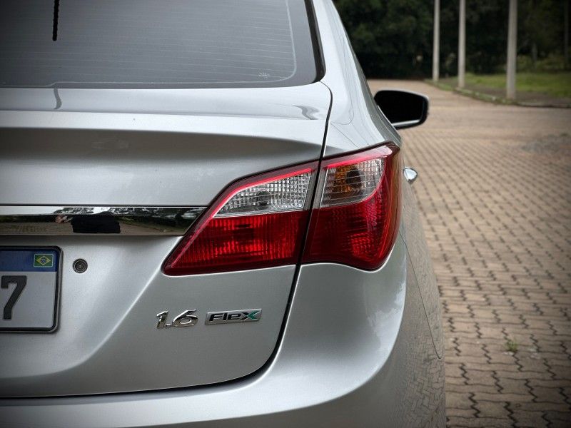 Hyundai HB20S PREMIUM 1.6 2014 NEUMANN VEÍCULOS ARROIO DO MEIO / Carros no Vale Hyundai HB20S PREMIUM 1.6 2014 NEUMANN VEÍCULOS ARROIO DO MEIO / Carros no Vale