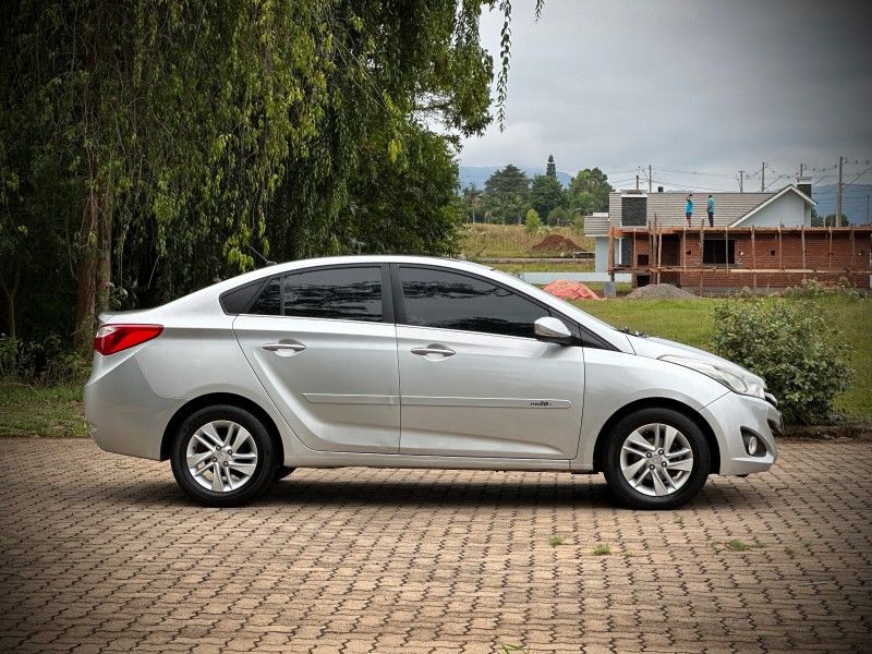 Hyundai HB20S PREMIUM 1.6 2014 NEUMANN VEÍCULOS ARROIO DO MEIO / Carros no Vale Hyundai HB20S PREMIUM 1.6 2014 NEUMANN VEÍCULOS ARROIO DO MEIO / Carros no Vale