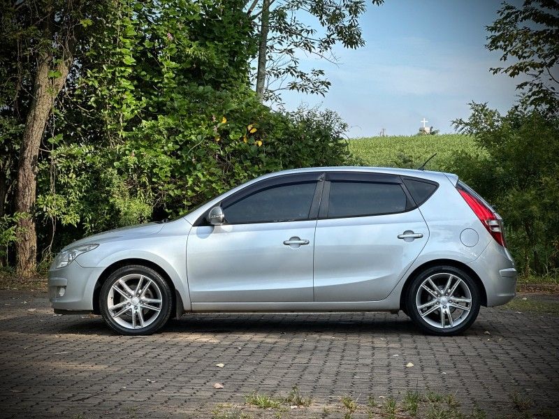Hyundai I30 2.0 2010 NEUMANN VEÍCULOS ARROIO DO MEIO / Carros no Vale