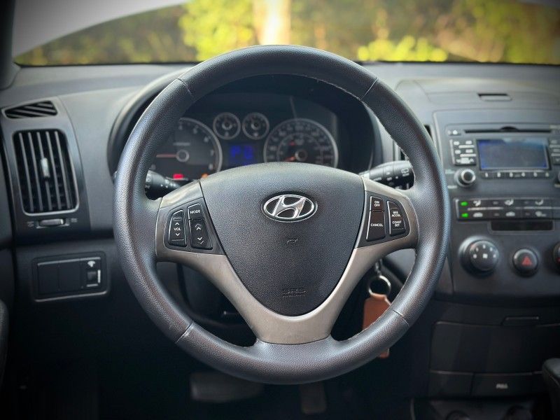 Hyundai I30 2.0 2010 NEUMANN VEÍCULOS ARROIO DO MEIO / Carros no Vale