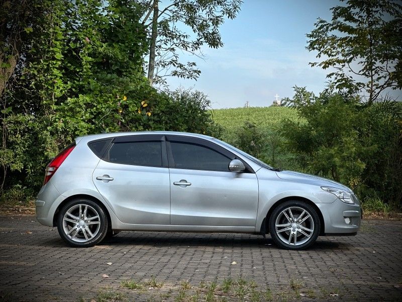 Hyundai I30 2.0 2010 NEUMANN VEÍCULOS ARROIO DO MEIO / Carros no Vale