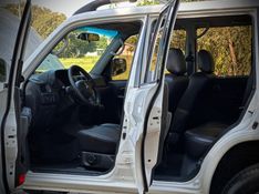 Mitsubishi PAJERO TR4 2.0 2009 NEUMANN VEÍCULOS ARROIO DO MEIO / Carros no Vale