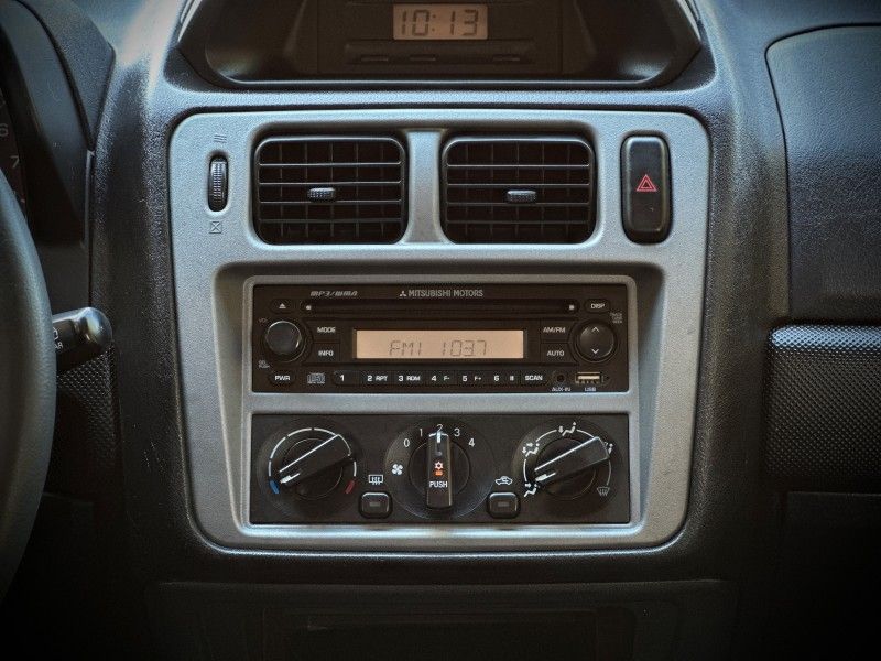 Mitsubishi PAJERO TR4 2.0 2009 NEUMANN VEÍCULOS ARROIO DO MEIO / Carros no Vale