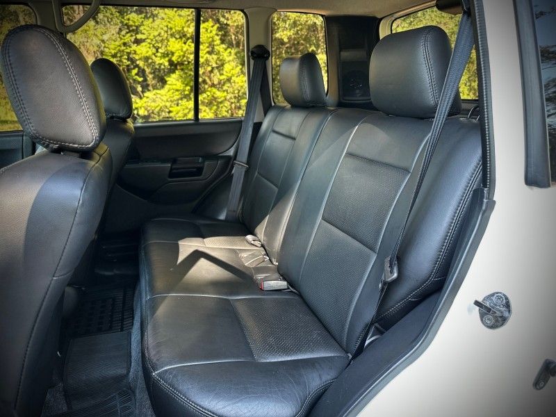 Mitsubishi PAJERO TR4 2.0 2009 NEUMANN VEÍCULOS ARROIO DO MEIO / Carros no Vale