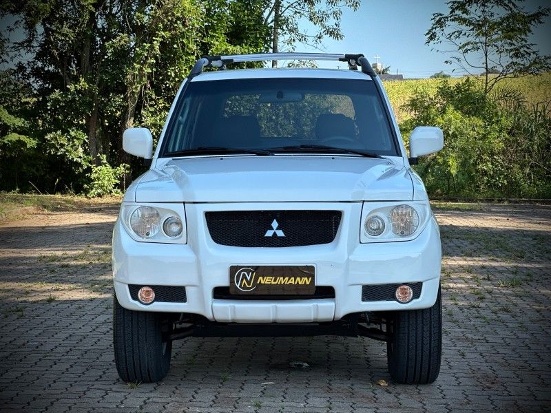 Mitsubishi PAJERO TR4 2.0 2009 NEUMANN VEÍCULOS ARROIO DO MEIO / Carros no Vale