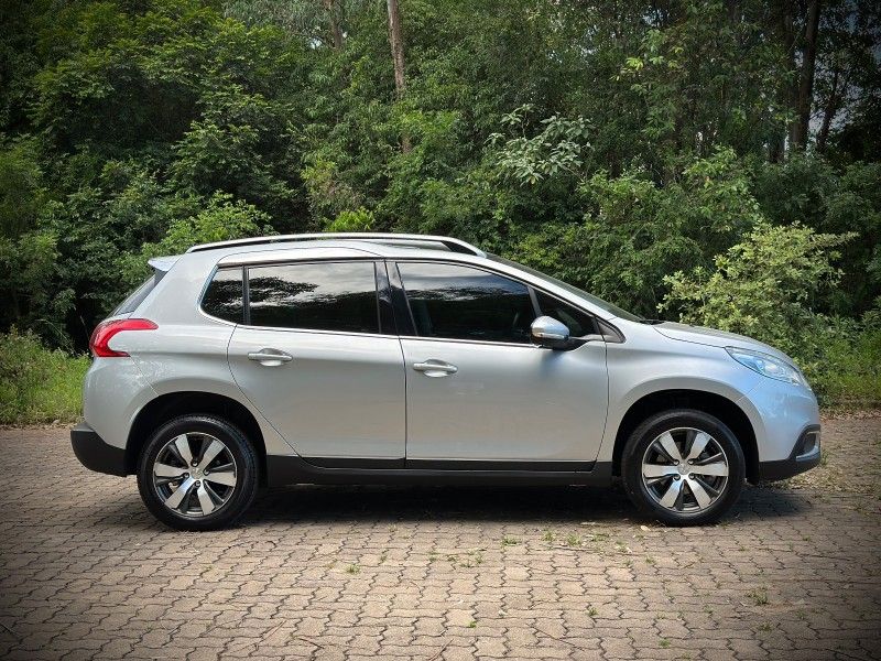 Peugeot 2008 GRIFFE 1.6 2017 NEUMANN VEÍCULOS ARROIO DO MEIO / Carros no Vale