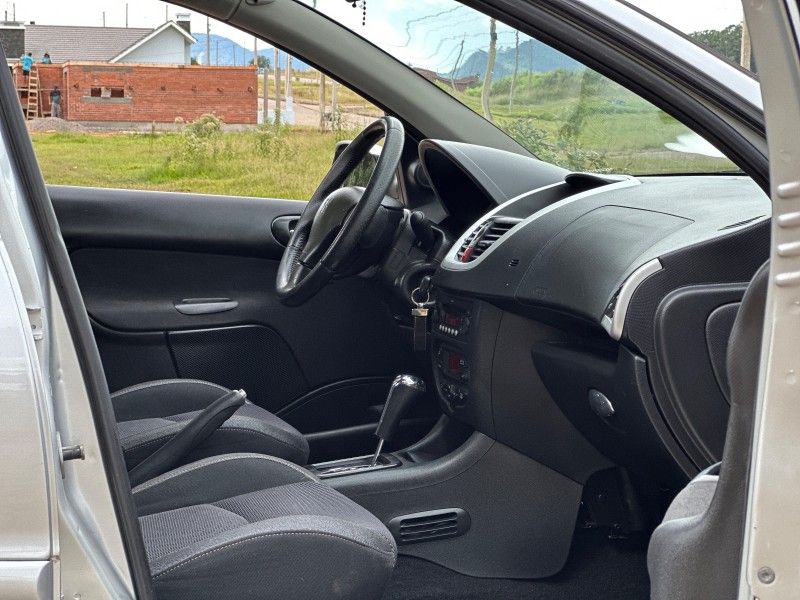 Peugeot 207 XS 1.6 2011 NEUMANN VEÍCULOS ARROIO DO MEIO / Carros no Vale Peugeot 207 XS 1.6 2011 NEUMANN VEÍCULOS ARROIO DO MEIO / Carros no Vale