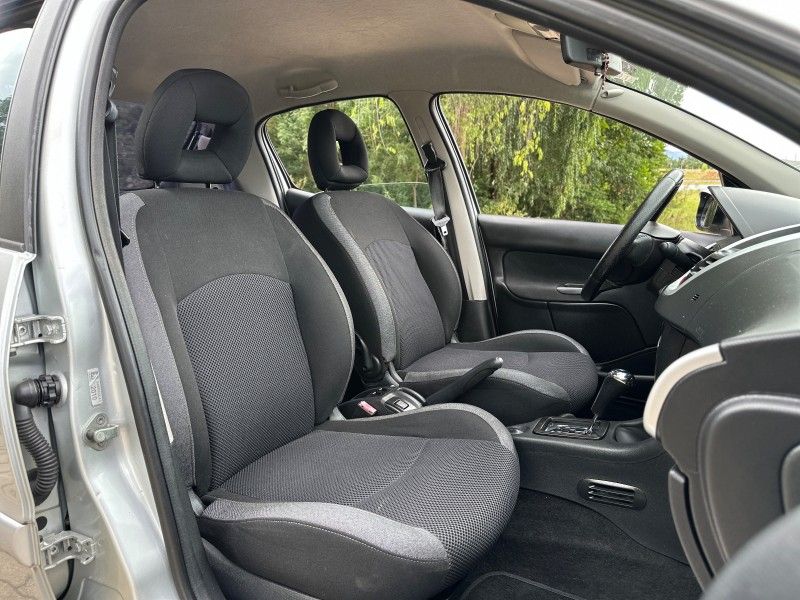 Peugeot 207 XS 1.6 2011 NEUMANN VEÍCULOS ARROIO DO MEIO / Carros no Vale Peugeot 207 XS 1.6 2011 NEUMANN VEÍCULOS ARROIO DO MEIO / Carros no Vale