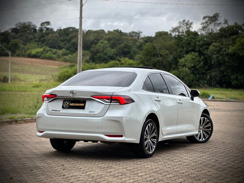 Toyota COROLLA ALTIS 2.0 2023 NEUMANN VEÍCULOS ARROIO DO MEIO / Carros no Vale