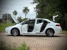 Toyota COROLLA ALTIS 2.0 2023 NEUMANN VEÍCULOS ARROIO DO MEIO / Carros no Vale