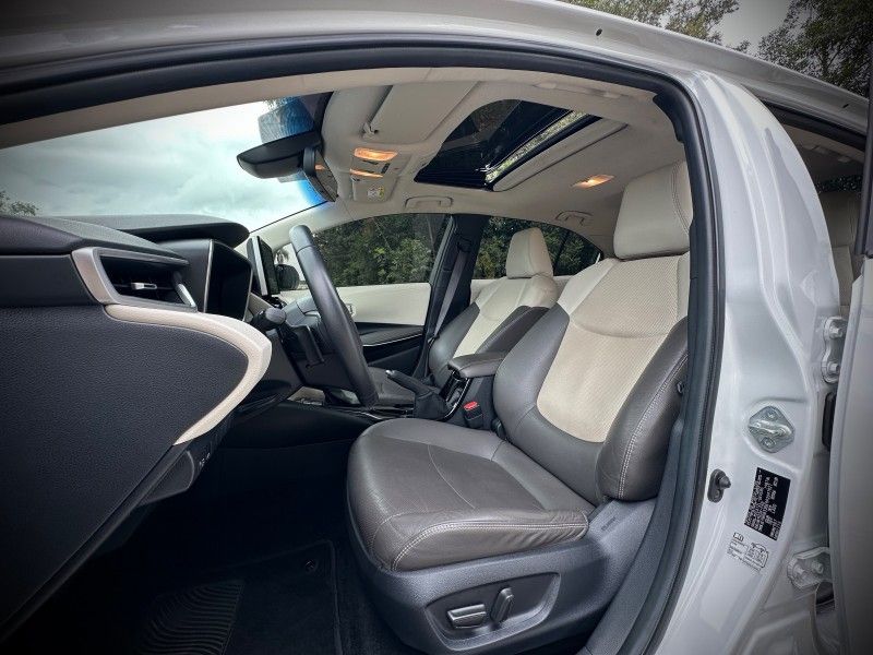 Toyota COROLLA ALTIS 2.0 2023 NEUMANN VEÍCULOS ARROIO DO MEIO / Carros no Vale