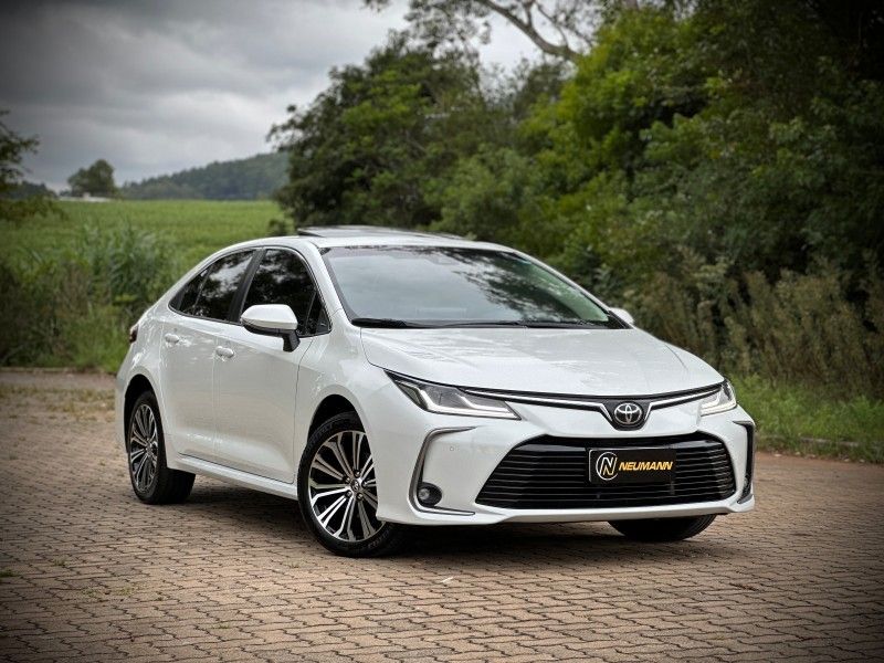Toyota COROLLA ALTIS 2.0 2023 NEUMANN VEÍCULOS ARROIO DO MEIO / Carros no Vale