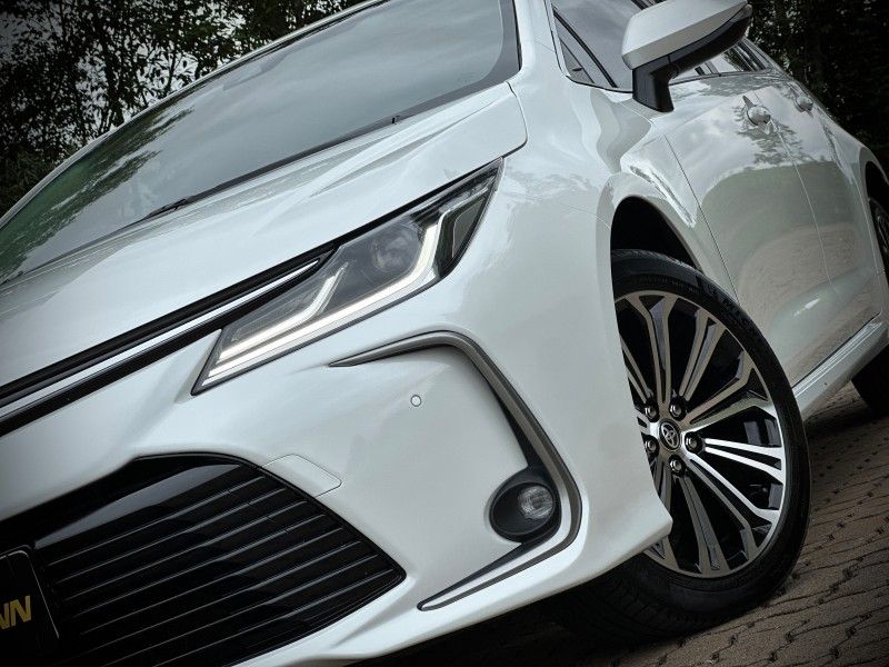 Toyota COROLLA ALTIS 2.0 2023 NEUMANN VEÍCULOS ARROIO DO MEIO / Carros no Vale