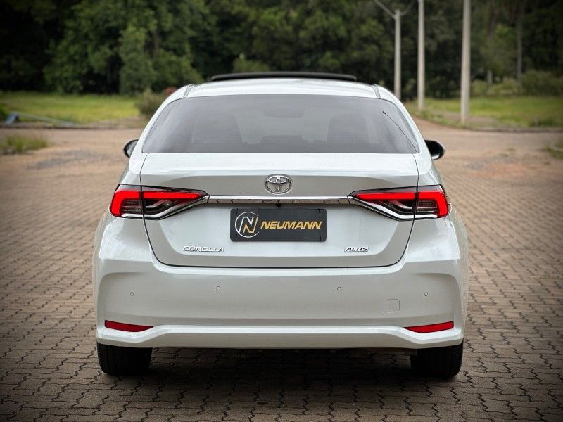 Toyota COROLLA ALTIS 2.0 2023 NEUMANN VEÍCULOS ARROIO DO MEIO / Carros no Vale