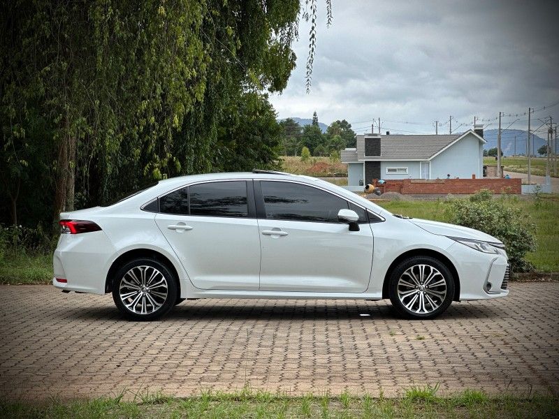 Toyota COROLLA ALTIS 2.0 2023 NEUMANN VEÍCULOS ARROIO DO MEIO / Carros no Vale