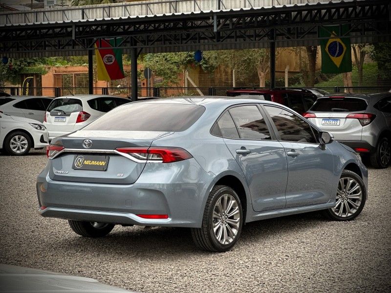 Toyota COROLLA XEi 2.0 2020 NEUMANN VEÍCULOS ARROIO DO MEIO / Carros no Vale