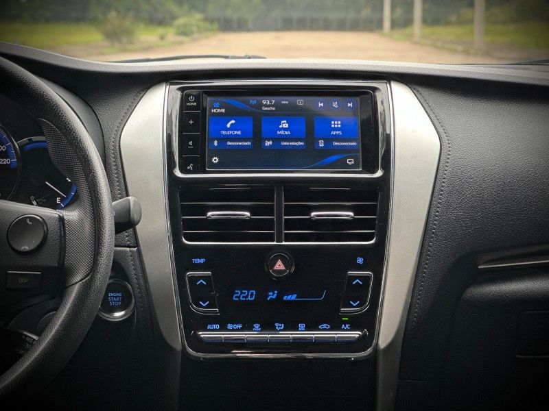 Toyota YARIS XL PLUS TECH 1.3 CVT 2019 NEUMANN VEÍCULOS ARROIO DO MEIO / Carros no Vale