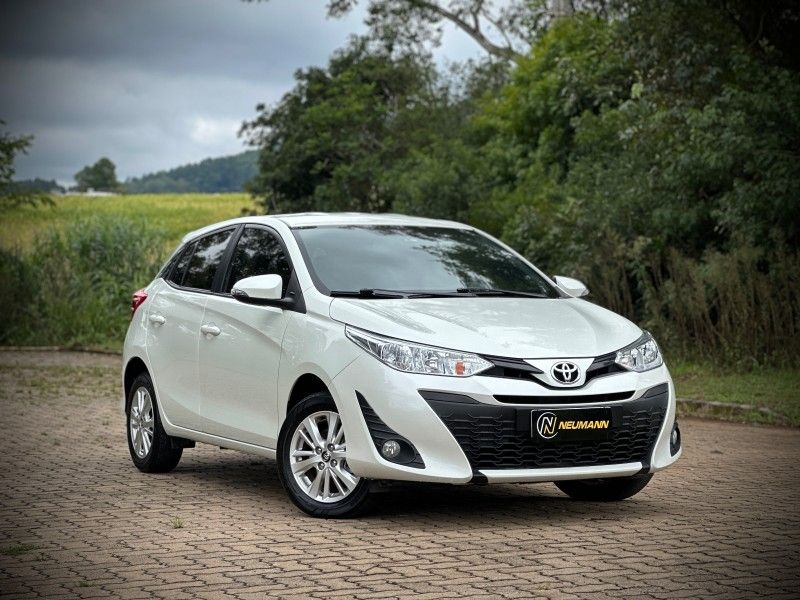 Toyota YARIS XL PLUS TECH 1.3 CVT 2019 NEUMANN VEÍCULOS ARROIO DO MEIO / Carros no Vale
