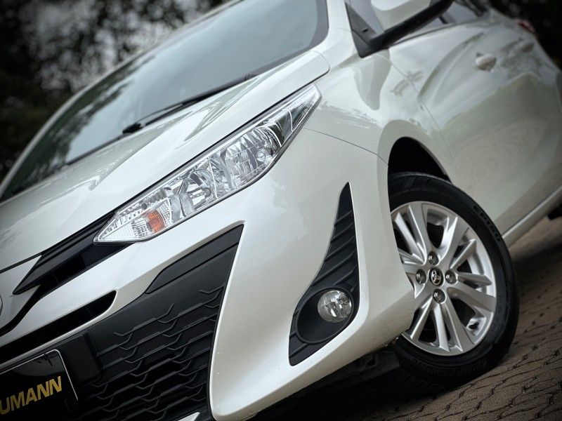 Toyota YARIS XL PLUS TECH 1.3 CVT 2019 NEUMANN VEÍCULOS ARROIO DO MEIO / Carros no Vale