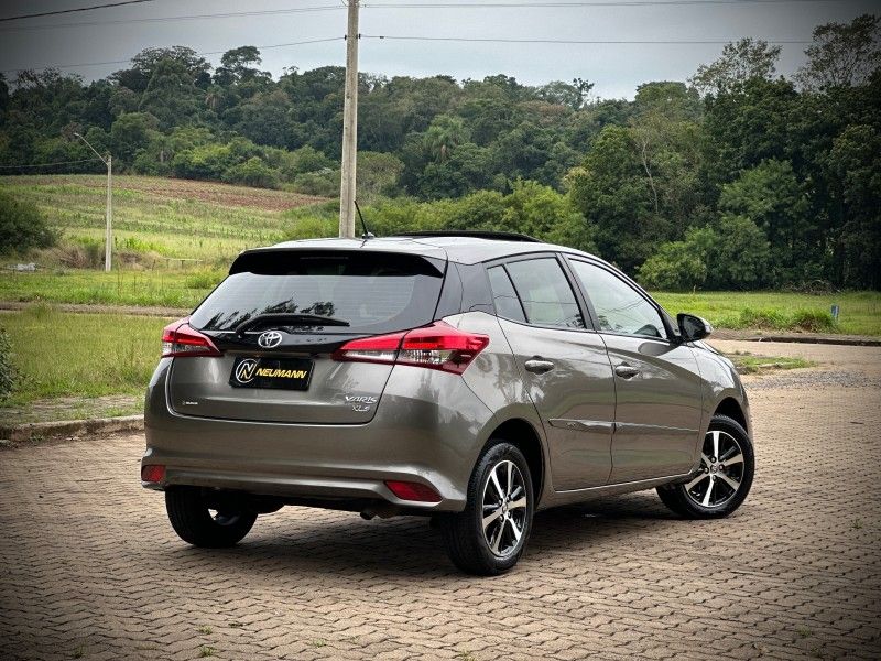 Toyota YARIS XLS CONNECT 1.5 2020 NEUMANN VEÍCULOS ARROIO DO MEIO / Carros no Vale
