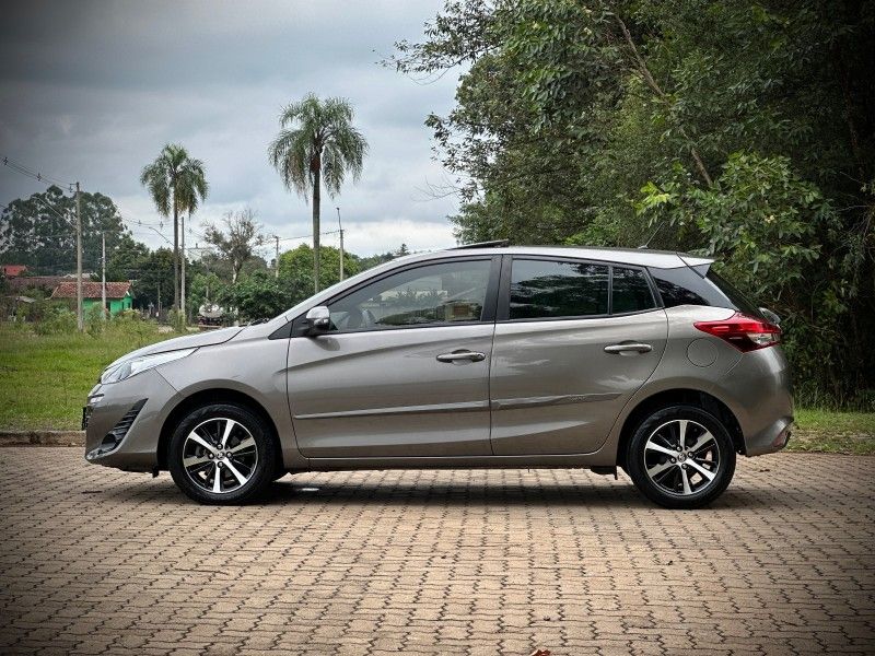 Toyota YARIS XLS CONNECT 1.5 2020 NEUMANN VEÍCULOS ARROIO DO MEIO / Carros no Vale