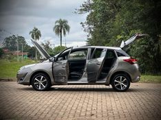 Toyota YARIS XLS CONNECT 1.5 2020 NEUMANN VEÍCULOS ARROIO DO MEIO / Carros no Vale