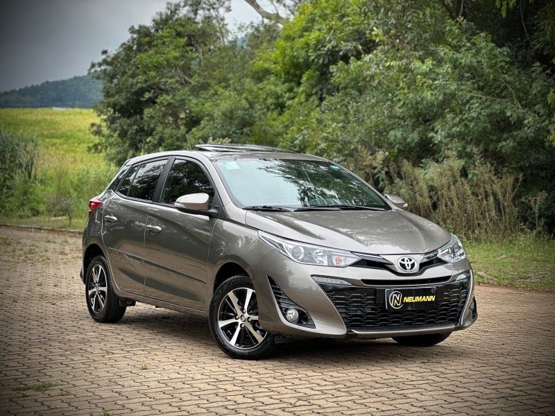 Toyota YARIS XLS CONNECT 1.5 2020 NEUMANN VEÍCULOS ARROIO DO MEIO / Carros no Vale