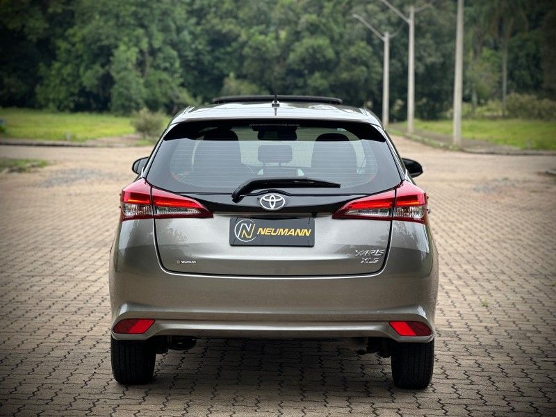 Toyota YARIS XLS CONNECT 1.5 2020 NEUMANN VEÍCULOS ARROIO DO MEIO / Carros no Vale