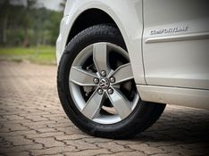 Volkswagen FOX COMFORTLINE 1.0 2017 NEUMANN VEÍCULOS ARROIO DO MEIO / Carros no Vale