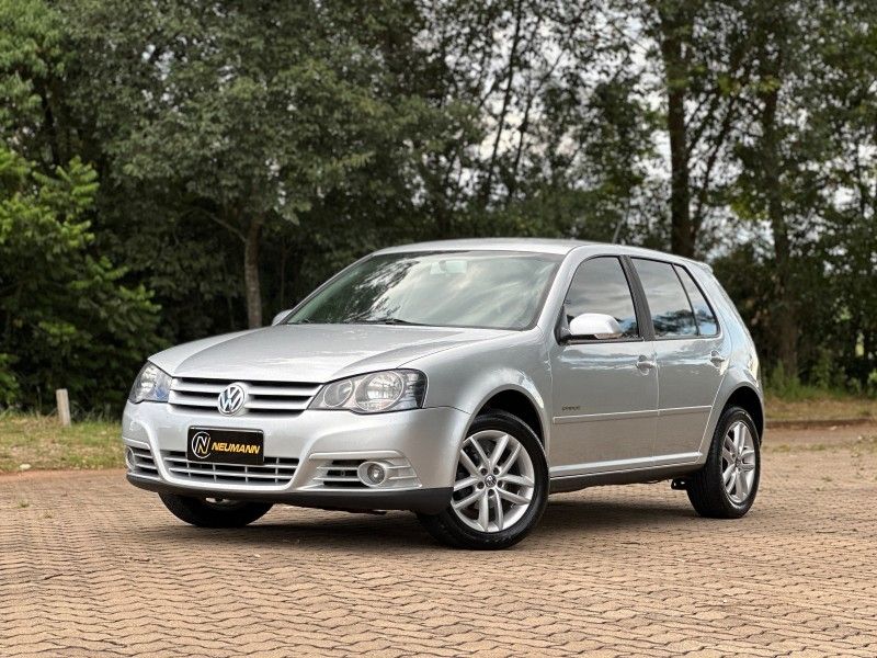 Volkswagen GOLF SPORTLINE 1.6 2010 NEUMANN VEÍCULOS ARROIO DO MEIO / Carros no Vale