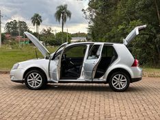 Volkswagen GOLF SPORTLINE 1.6 2010 NEUMANN VEÍCULOS ARROIO DO MEIO / Carros no Vale