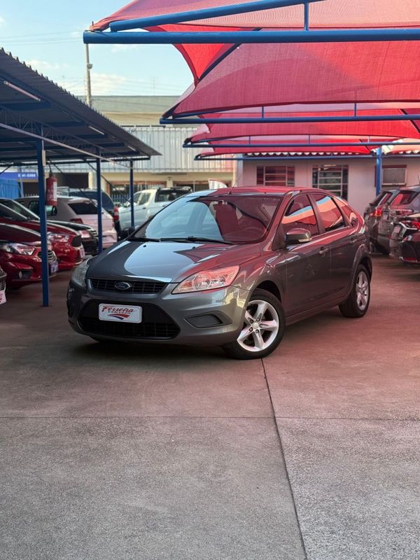 Ford FOCUS 2.0 L 2009 FERREIRA VEÍCULOS VENÂNCIO AIRES / Carros no Vale