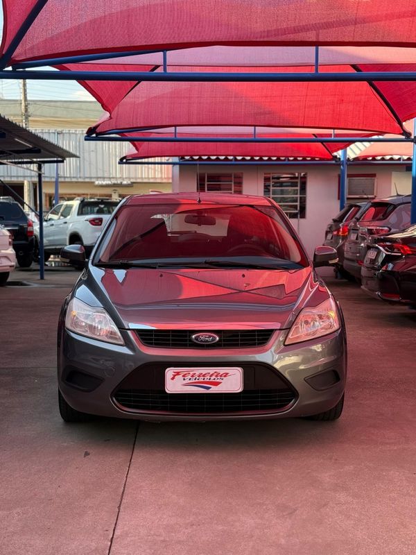 Ford FOCUS 2.0 L 2009 FERREIRA VEÍCULOS VENÂNCIO AIRES / Carros no Vale