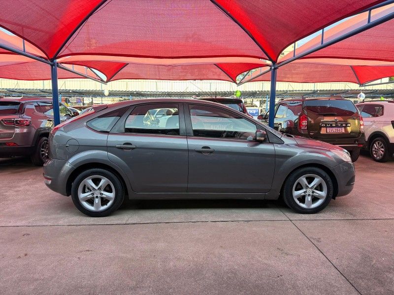 Ford FOCUS 2.0 L 2009 FERREIRA VEÍCULOS VENÂNCIO AIRES / Carros no Vale