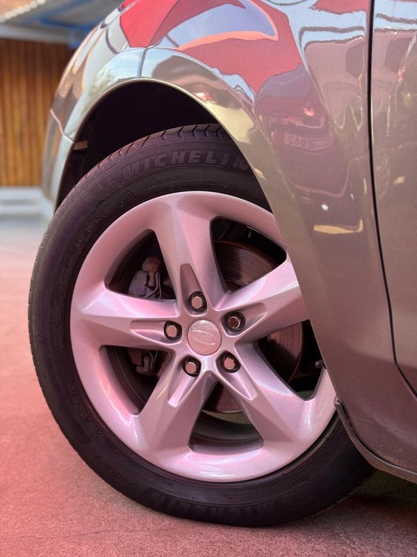 Ford FOCUS 2.0 L 2009 FERREIRA VEÍCULOS VENÂNCIO AIRES / Carros no Vale