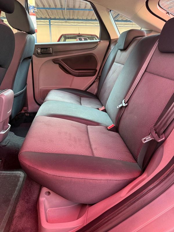 Ford FOCUS 2.0 L 2009 FERREIRA VEÍCULOS VENÂNCIO AIRES / Carros no Vale