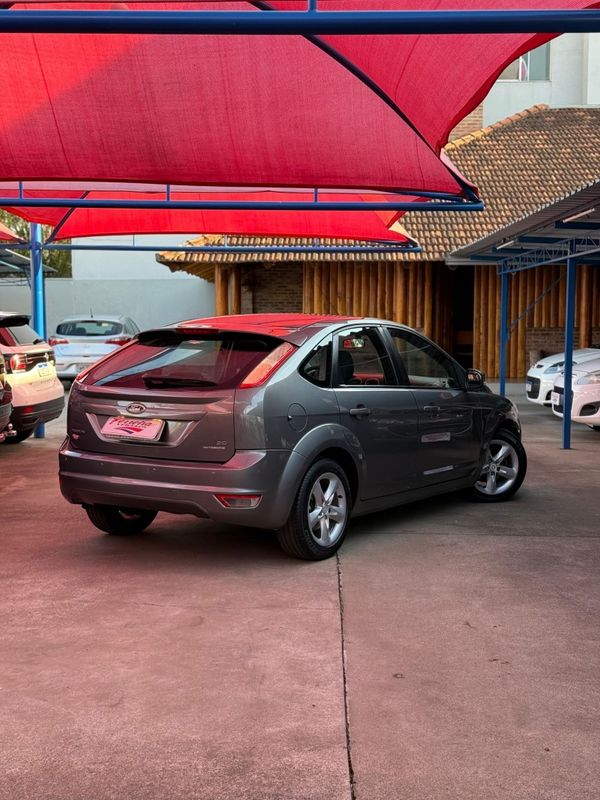 Ford FOCUS 2.0 L 2009 FERREIRA VEÍCULOS VENÂNCIO AIRES / Carros no Vale