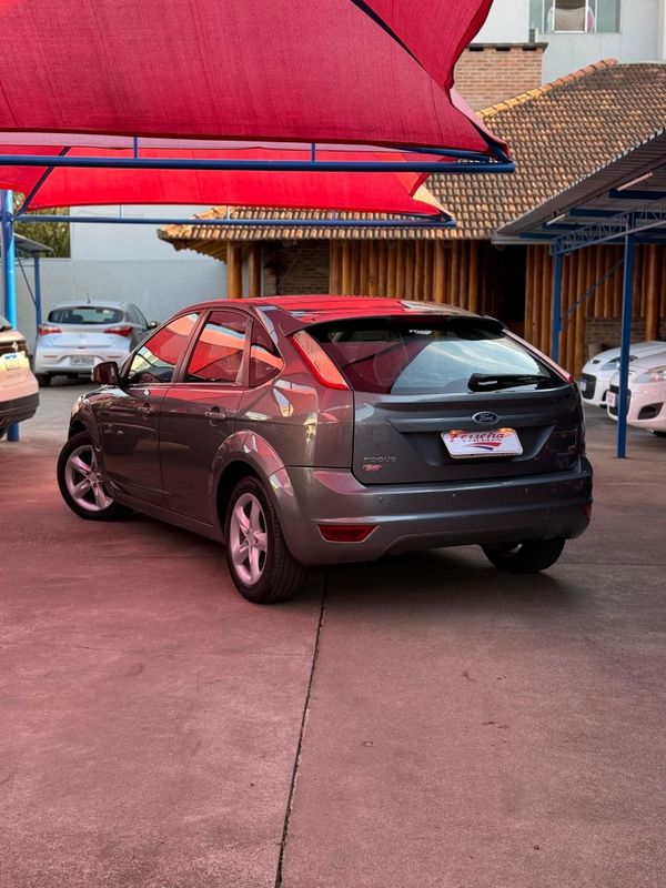 Ford FOCUS 2.0 L 2009 FERREIRA VEÍCULOS VENÂNCIO AIRES / Carros no Vale